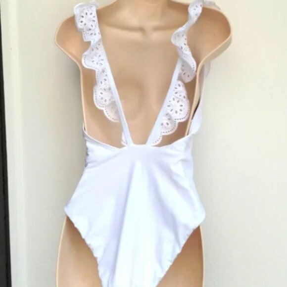 White Swimsuit Size L Eyelet Ruffle Plunge Cheeky Monokini Bachelorette - Picture 3 of 7